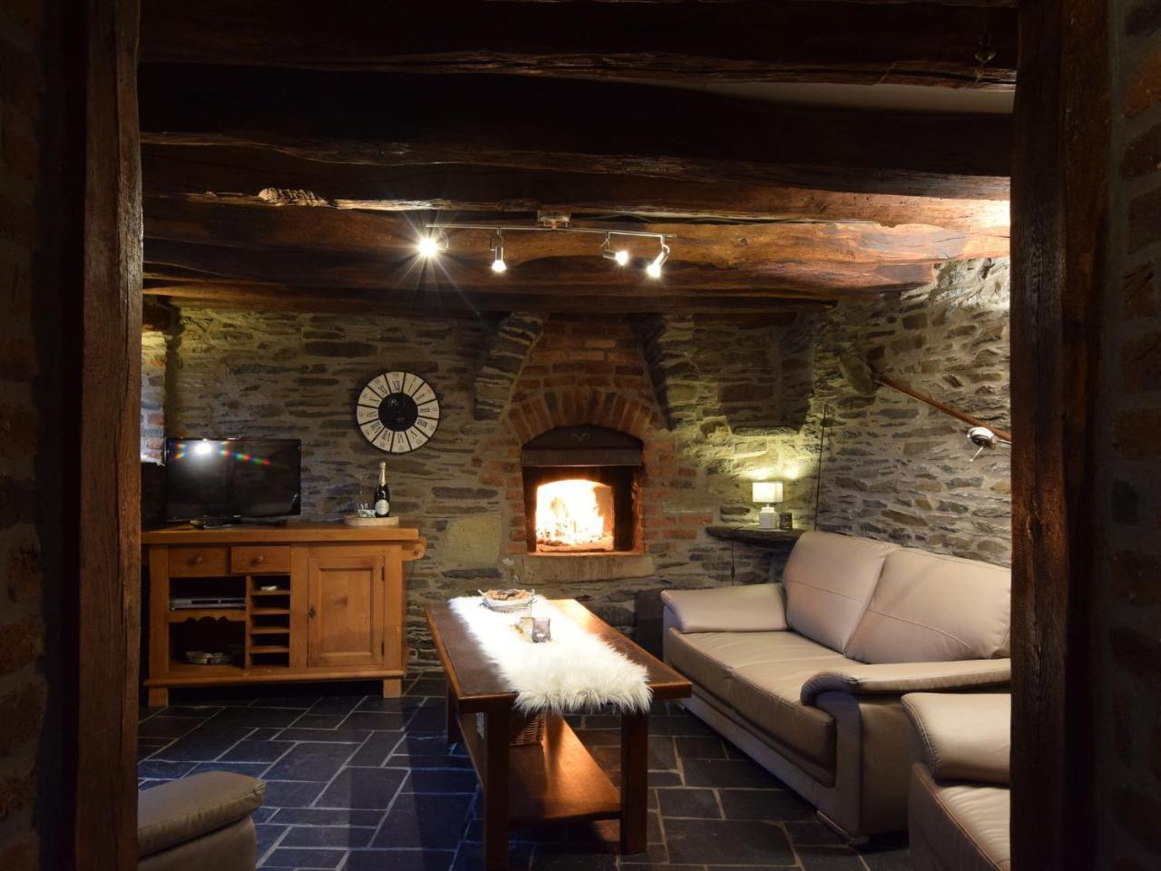 Independant Gite At The Calm Way In The Center Houffalize Extérieur photo